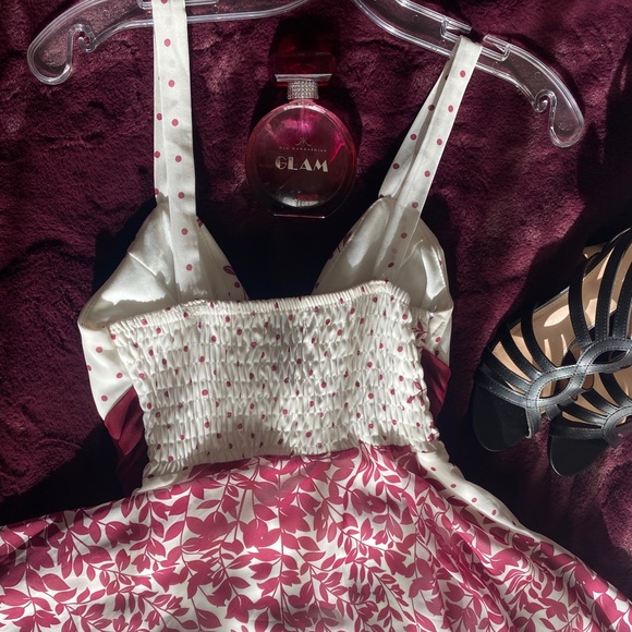 New Floral Dress - Picture 3 of 7